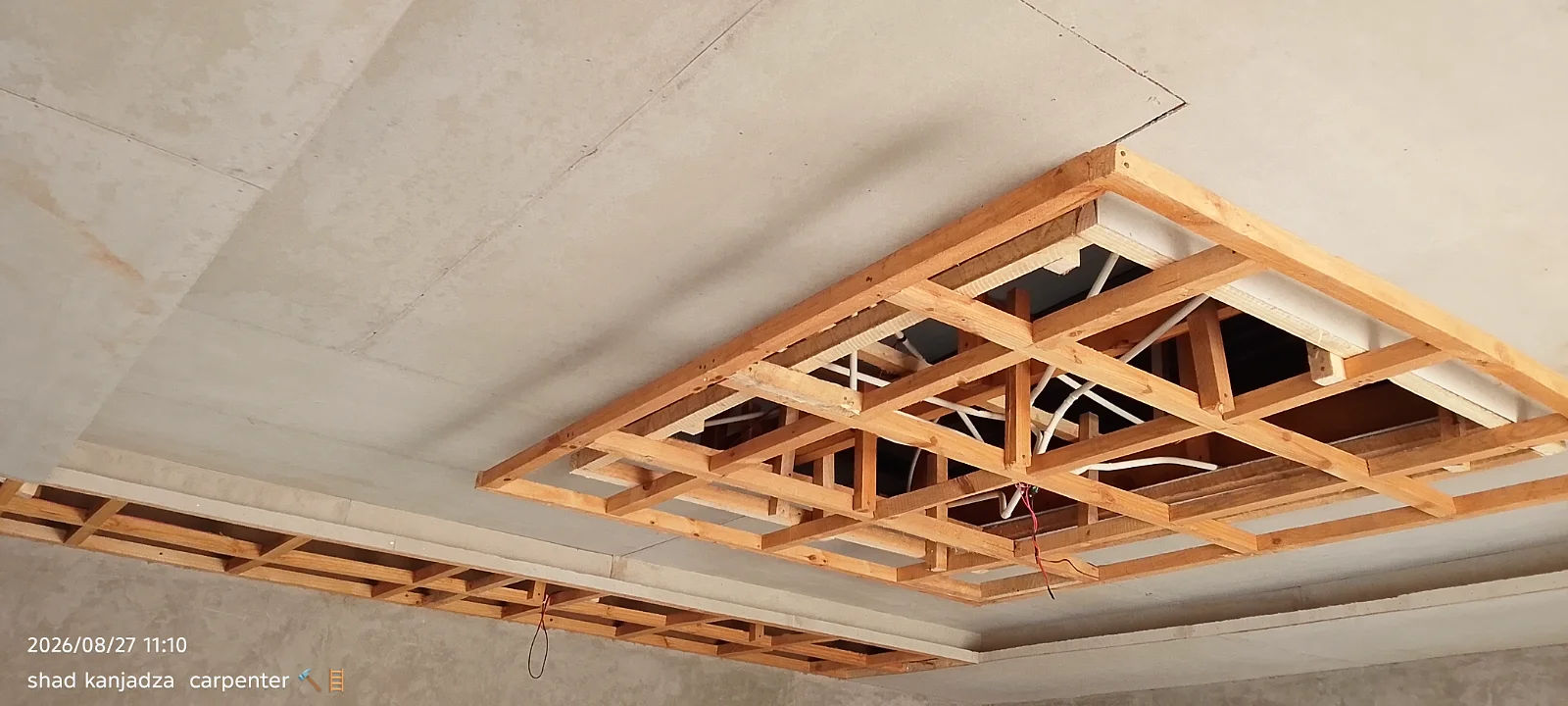 SHADRECK KANJADZA CARPENTER timakhoma madenga angomi kms, skill_lon ,Blandaling, kuyikaso ceiling board 