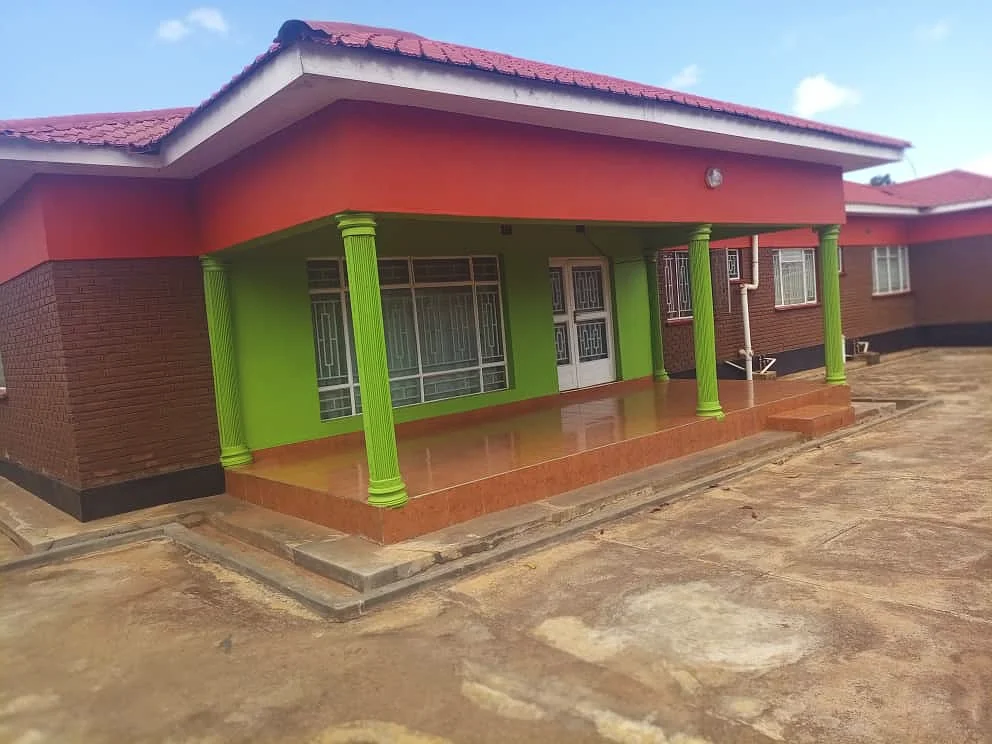 HOUSE 🏡 FOR SALE (0989849411)